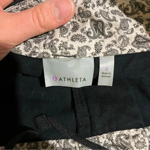 Athleta Everyday Skirt Black Snap Pockets Women’s Size 6 - Picture 5 of 9